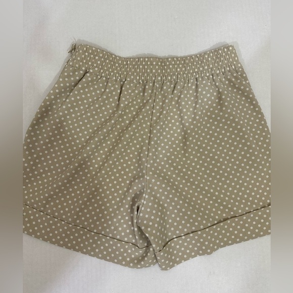 7th Avenue suiting Company sz 4 short silky feel cuffed  shorts - Picture 7 of 11
